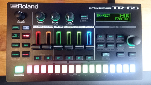 Roland rhythm performer - tr-6s,