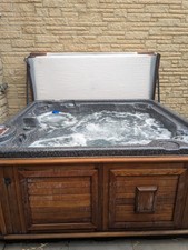 Arctic Spas 6 Seater Hot Tub - Wooden Clad with Cover Good Condition