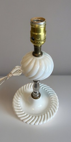 Vtg leviton milk glass - vtg,