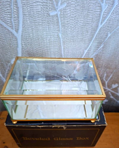 Vtg bevelled clear - vtg, glass
