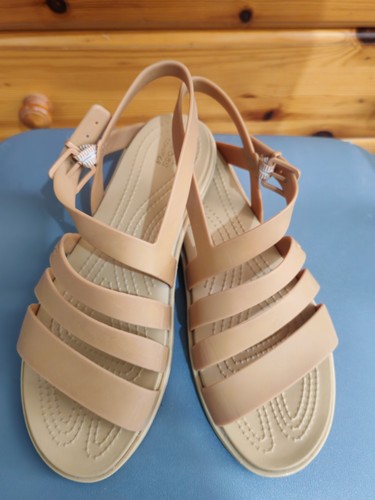Crocs beige gladiator buckle - beige,
