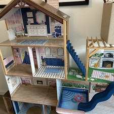 Wooden Dollhouse. Kidcraft Hamptons Mansion & Pool for Barbie sized dolls