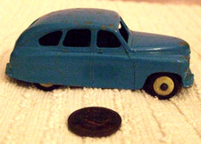 DINKY VINTAGE DIECAST MODEL (STANDARD VANGUARD) CAT No 40e/153/USED