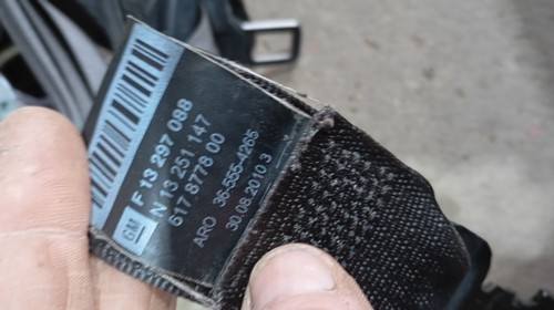 Vauxhall astra seat belt - j,