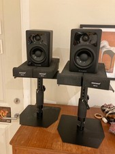 M-Audio AV32 Active Compact Desktop Reference Monitor Speakers