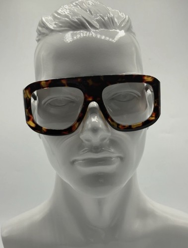 Oversized tortoiseshell - oversized,