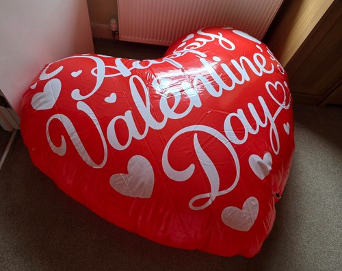 Huge inflatable heart 150cm - huge,