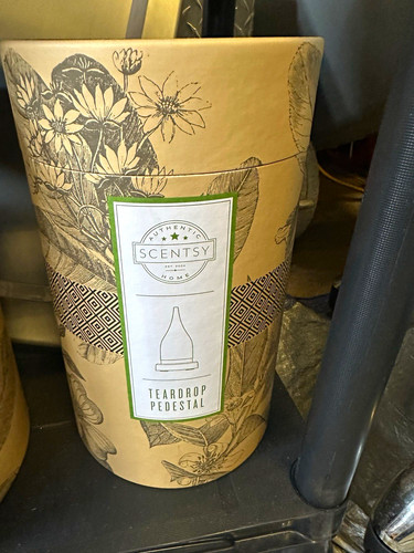 Scentsy teardrop pedestal wax - teardrop,