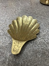 Vintage Brass Scallop She’ll