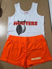 New Women’s Hooters Girl