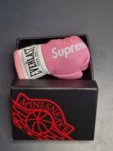 New supreme boxing glove - supreme,