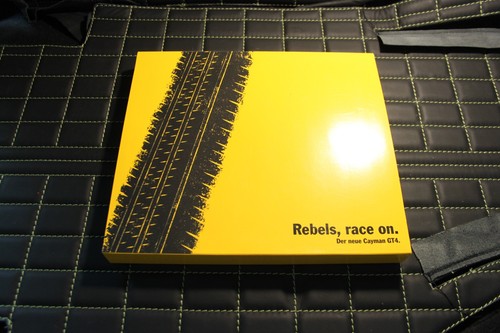 Brochure owners box porsche - brochure,
