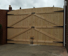 Wooden driveway gates heavy - wooden,