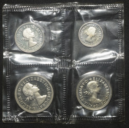 1982 maundy set sealed - maundy, set.