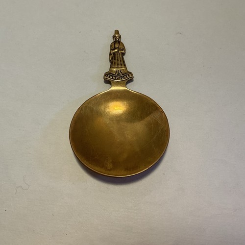 Vintage solid brass welsh lady - brass,