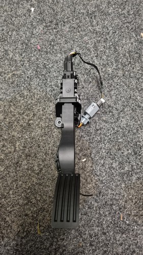 Volvo xc40 536 - throttle, pedal