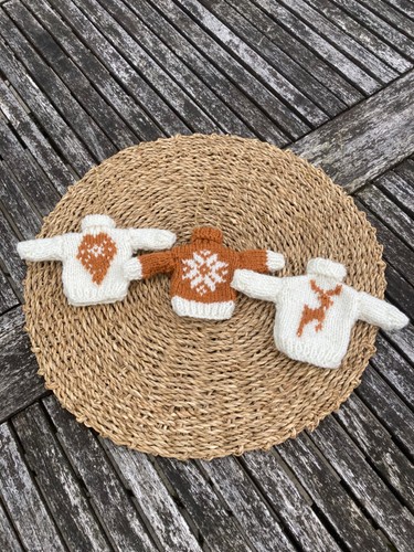 Handknitted mini christmas - handknitted,