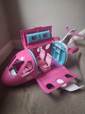 Barbie Dreamplane Plus Accesories Including Pilots Uniform