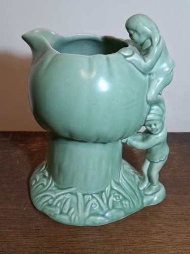 Vintage green sylvac - green, pixie