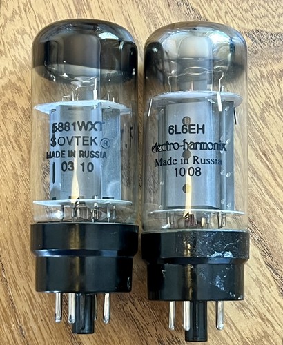Pair 6l6 5881 tubes - of,