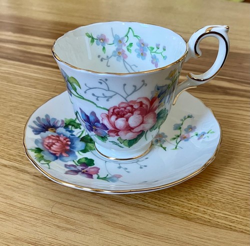 Crown staffordshire teacup and - crown,