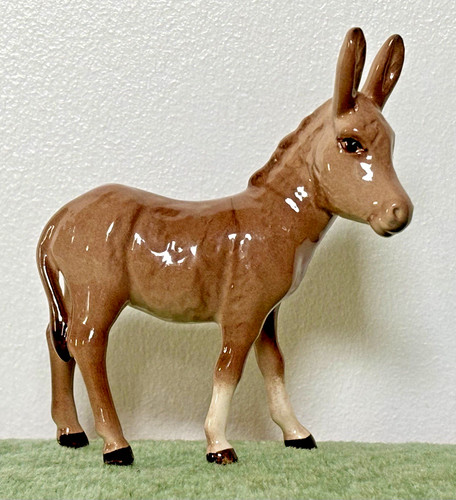 Beswick donkey foal - 2110, in