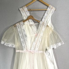 VTG Peignoir Gilead Nightgown