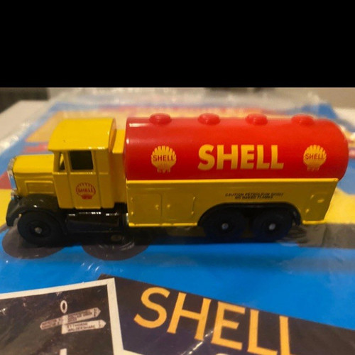 Corgi classics shell - shell, 1933