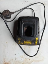 7.2-14.4 Volt Dewalt Battery Charger DE9118