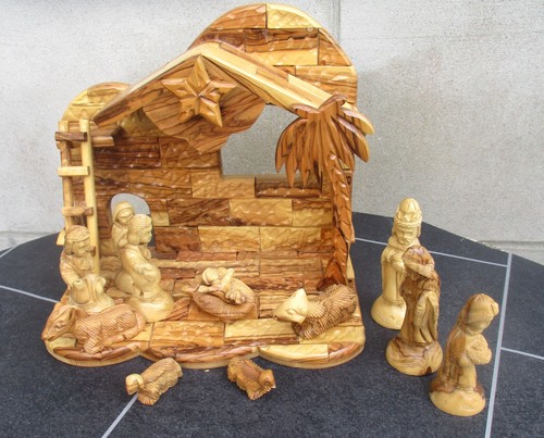 Lovely carved olive wood - olive,