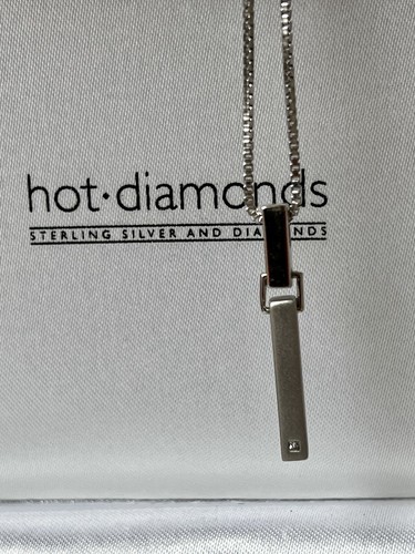Hot diamonds pendant necklace - hot,