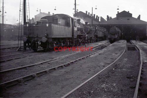 1559 steam railway - b/w,