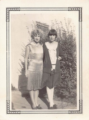 Young women flapper 1920s - women,