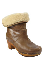 UGG Australia Womens Leather