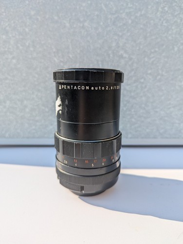 Pentacon auto 135 - 2.8/135, camera