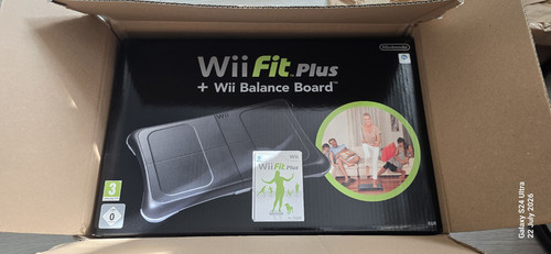 New nintendo wii fit plus - nintendo,