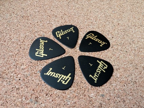 Gibson guitar plectrum picks - t,