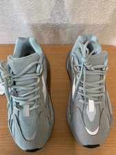 Adidas Yeezy Boost 700 V2