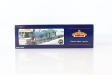 Bachmann 32-301 OO Gauge 0-6-0 2251 Collett Goods Class BR Black "2260" Steam