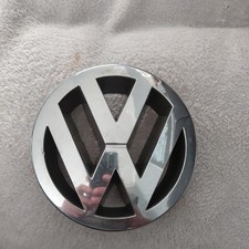 VOLKSWAGEN PASSAT GRILLE BADGE .2002 - 2005 YEARS .3BO853601C