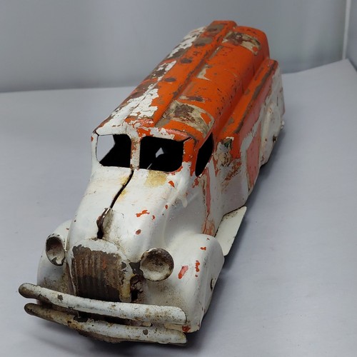 Vintage 1930s wyandotte - 1930s, gas