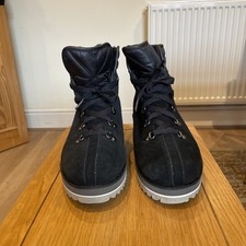 UGG Women UK 6 / EU 39 Black