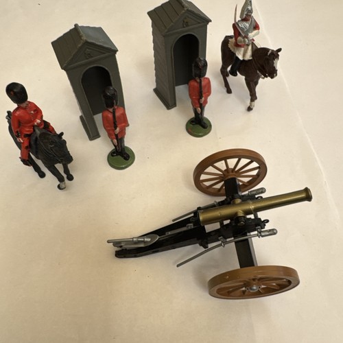 Vintage britains toy soldiers - toy,