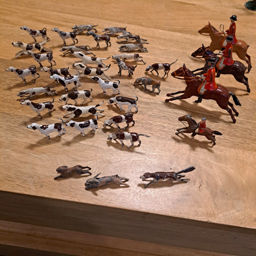Britains fox hunting figures - fox,