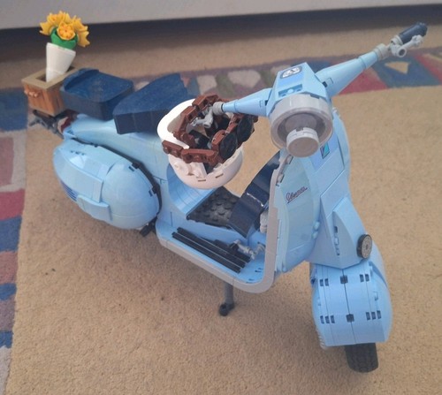 Lego vespa 125 building kit - 125,