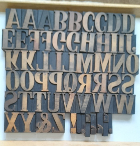 Wooden letterpress type full - wooden,