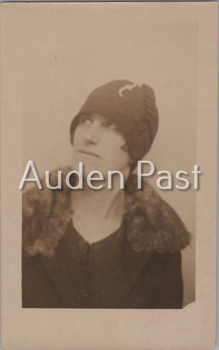 Vintage rppc woman cloche - rppc, hat
