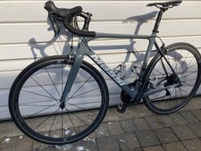 Massi Team Road Bike Cost €3000 new Suit 5’ 11’’ rider Carbon Ultegra