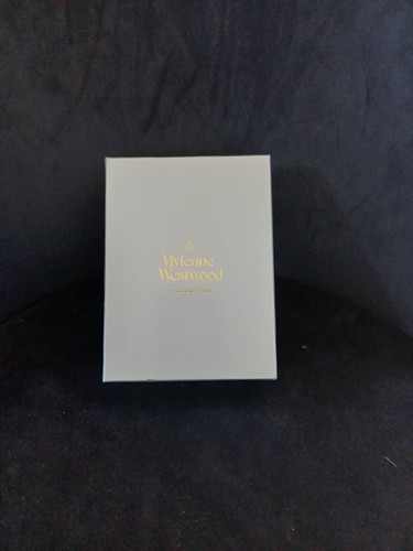 Vivienne westwood empty box - vivienne,