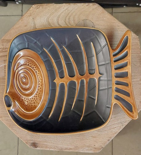 Beswick stylized fish dish - stylized,